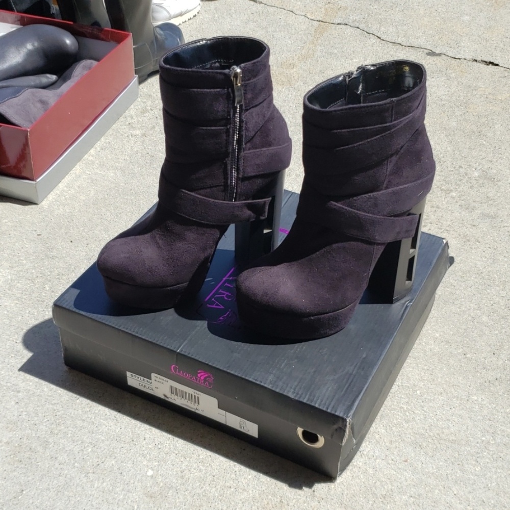 🆕️Booties - Picture 2 of 4